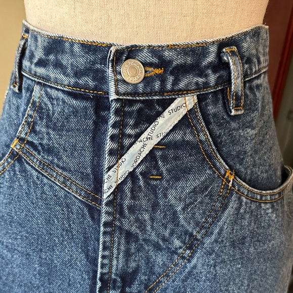 Jordache | 80s Vintage Stonewashed Midi Denim Pencil Skirt - Picture 2 of 12